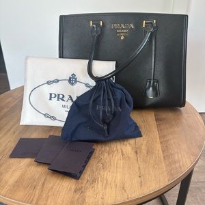 Prada unused saffiano bag model 1BA228.